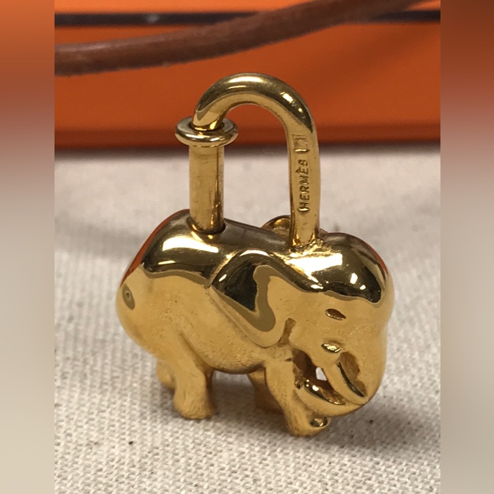 HERMÈS ELEPHANT CADENA LOCK CHARM CHOCKER